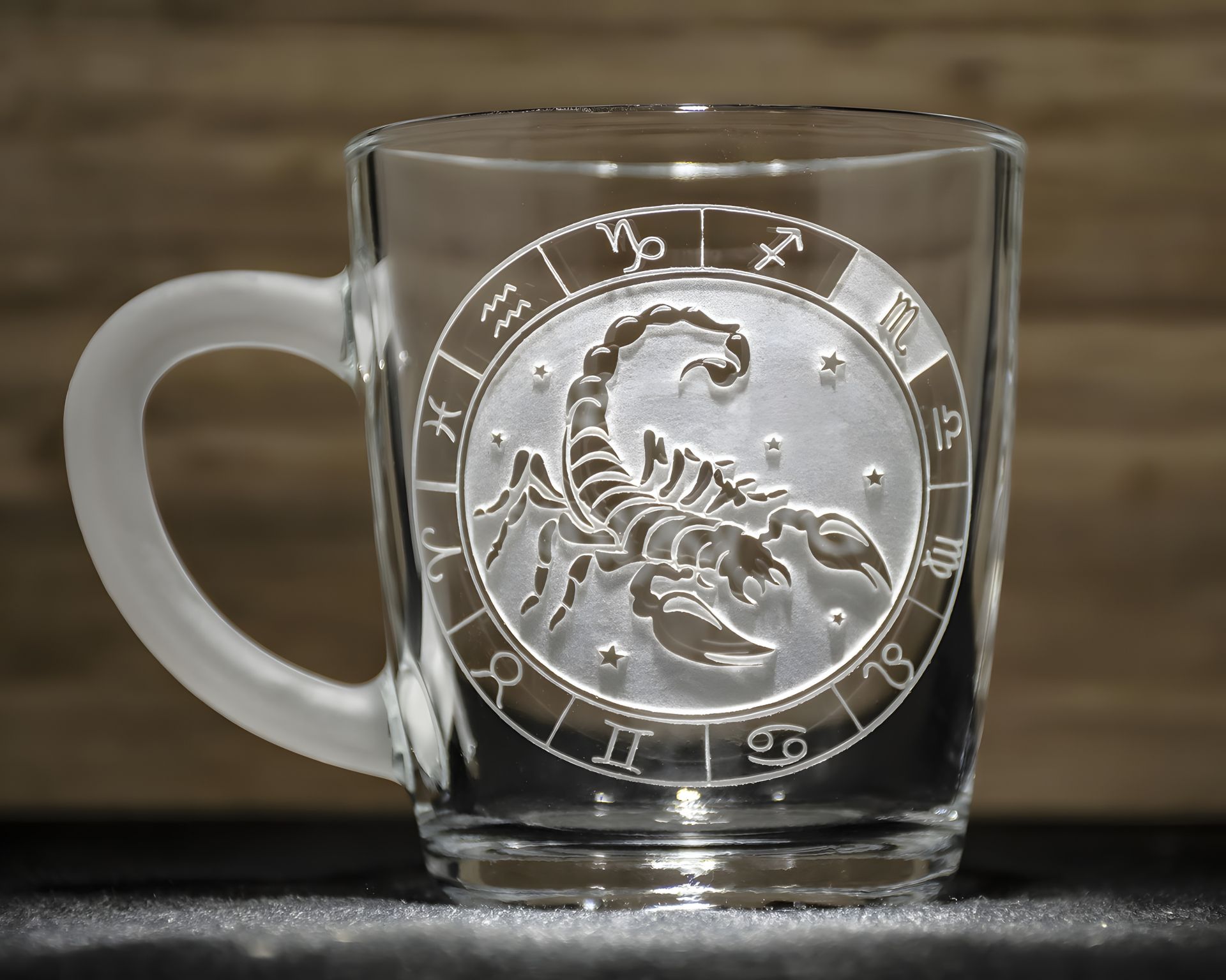 Скорпион Знак Зодиака чашка с гравировкой Скорпион Знак Зодиака чашка с гравировкой