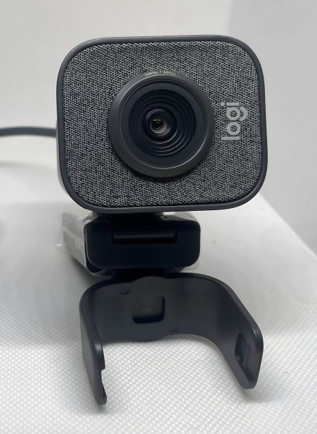 Веб-камера Logitech StreamCam цвета графит