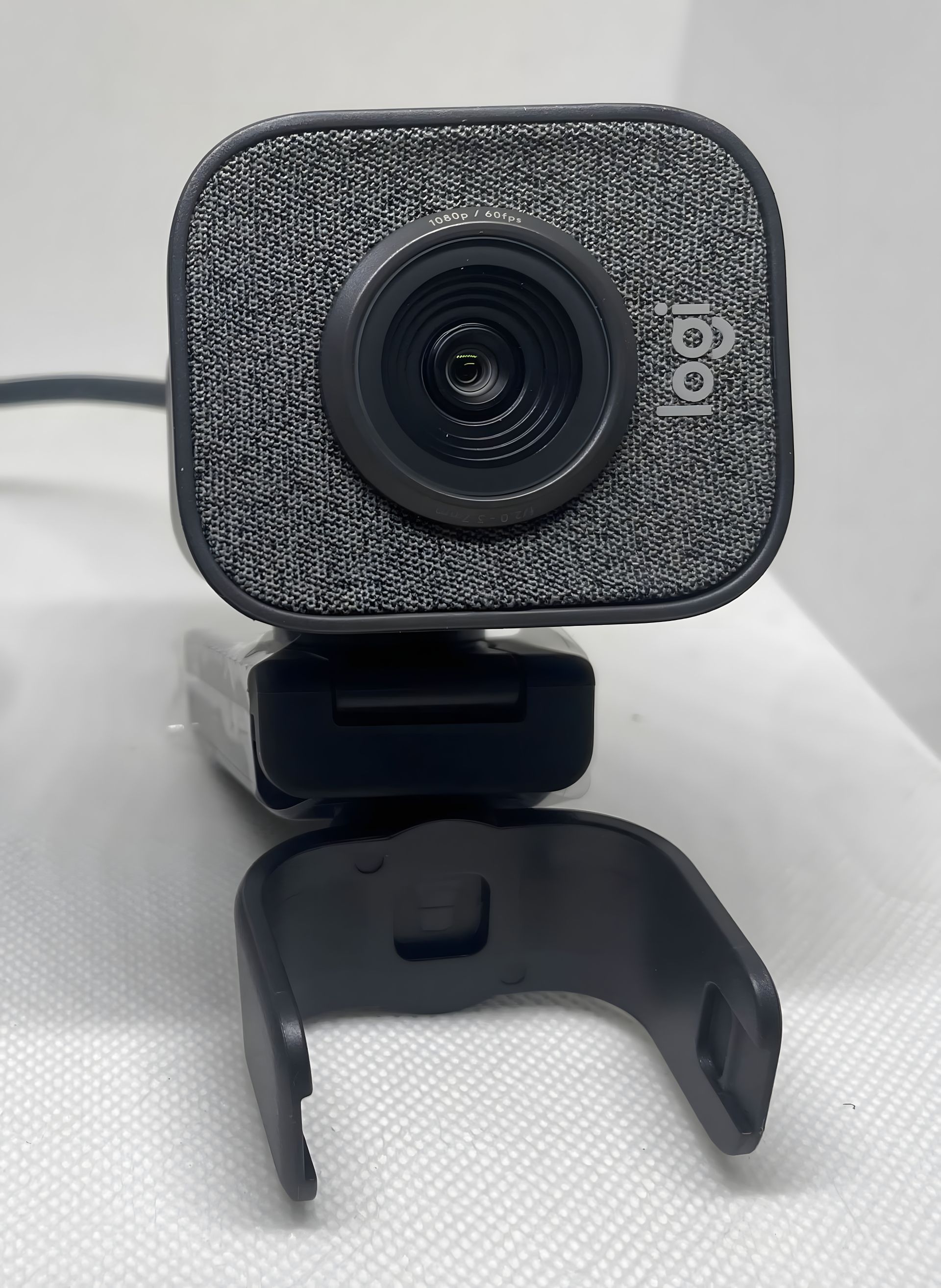 Веб-камера Logitech StreamCam (Graphite) Веб-камера Logitech StreamCam (Graphite)