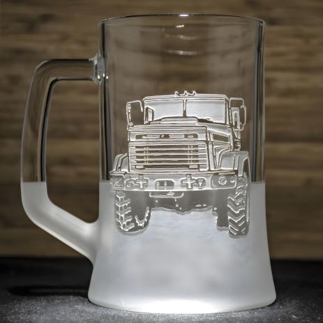 Пивной бокал с гравировкой машины КРАЗ