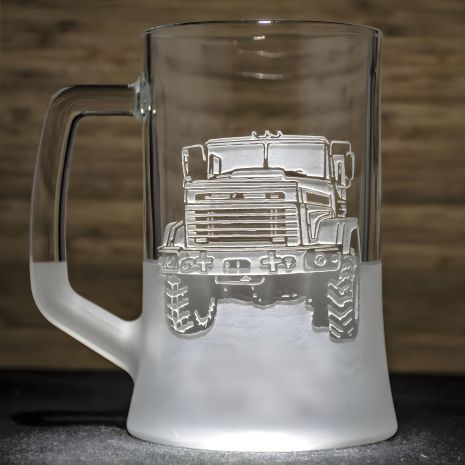 Пивной бокал с гравировкой машины КРАЗ