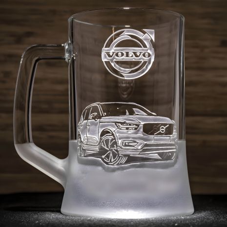 Пивний келих з гравіюванням автомобіля Volvo XC40