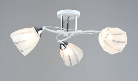 Потолочная люстра Sirius A4110/3 с тремя плафонами