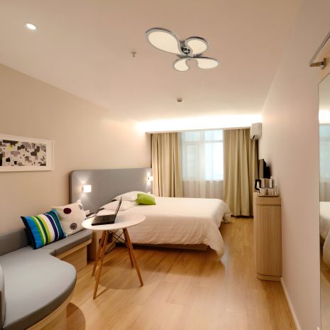 Светодиодная люстра модели Sirius 2904-4