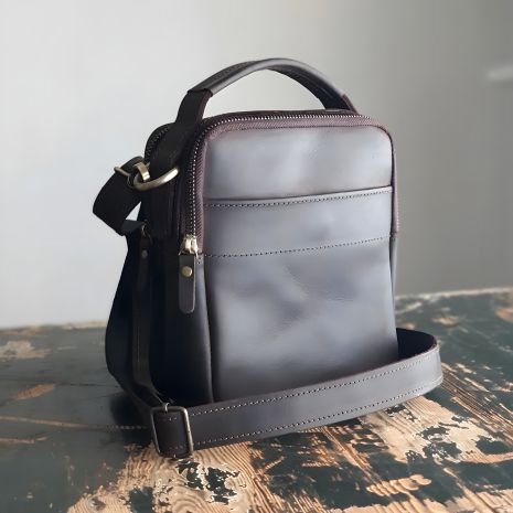 Коричнева чоловіча сумка з ременем через плече і ручкою GS, шкіряна