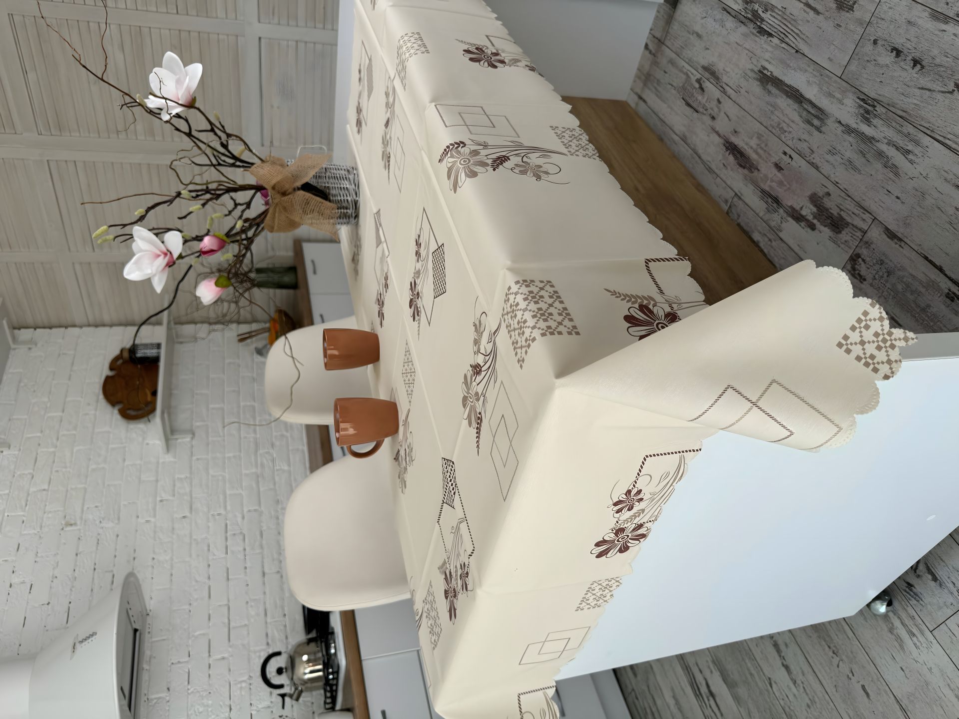 Виниловая скатерть на тканевой основе Жасмин 2587/220/15 Виниловая скатерть на тканевой основе Жасмин 2587/220/15