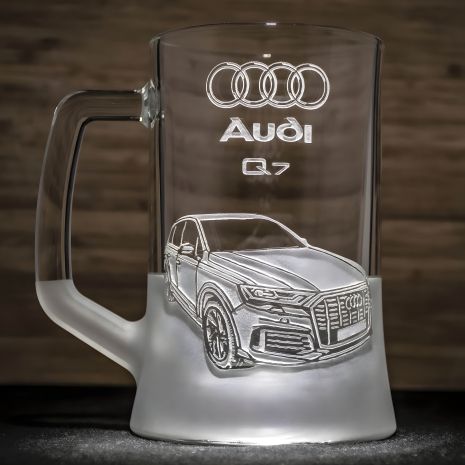 Пивний бокал з гравіюванням Audi Q7, 670 мл