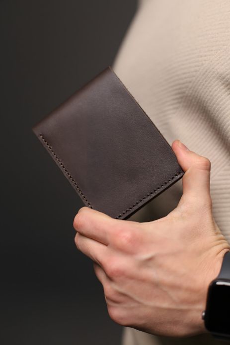 Чоловічий гаманець біфолд з натуральної шкіри коричневий Чоловічий гаманець біфолд з натуральної шкіри коричневий