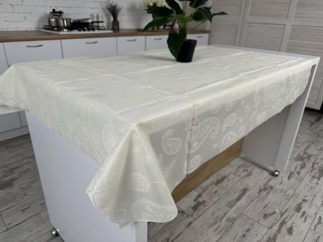 Скатертина вінілова з ажурним малюнком 140*220 см 1507-k-4