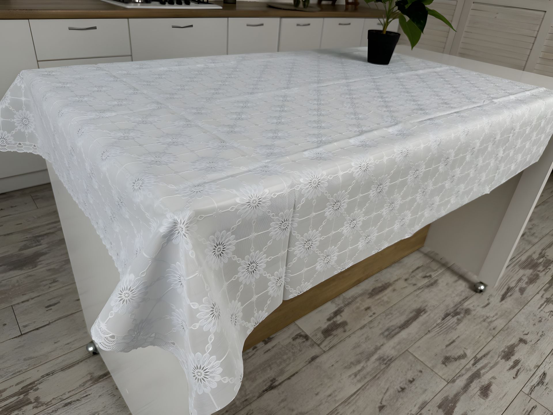 Винілова скатертина з ажурним візерунком 110*140 см 1506-w-1 Винілова скатертина з ажурним візерунком 110*140 см 1506-w-1