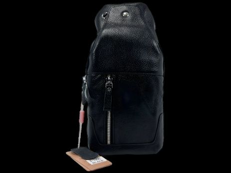 Сумка-слинг на три отделения, застежки-магнит и молния