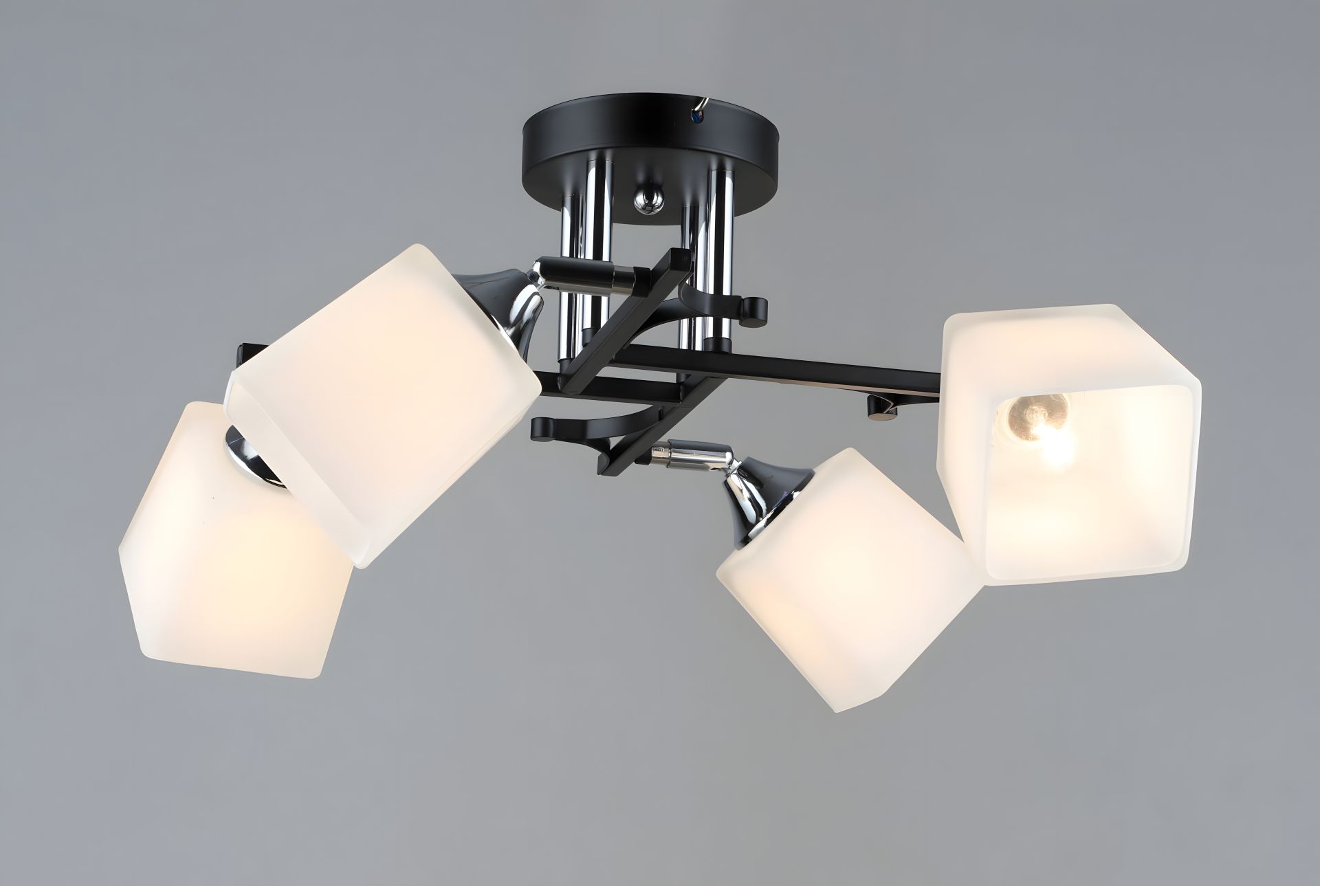 Люстра для четырех плафонов B N5488/4 BK+CH Люстра для четырех плафонов B N5488/4 BK+CH