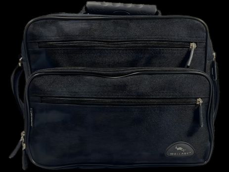 Дизайнерська сумка через плече, чорна, п'ять відділень Дизайнерська сумка через плече, чорна, п'ять відділень