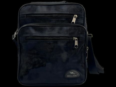 Черная сумка через плечо укр. производителя, 4 отделения