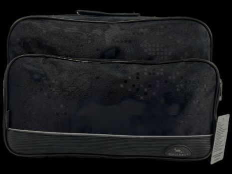 Сумка через плечо на три отделения, удобная застежка на молнии, черная