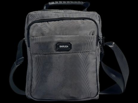 Сучасна сіра сумка через плече з застібкою, 5 л, 3 відділення Сучасна сіра сумка через плече з застібкою, 5 л, 3 відділення