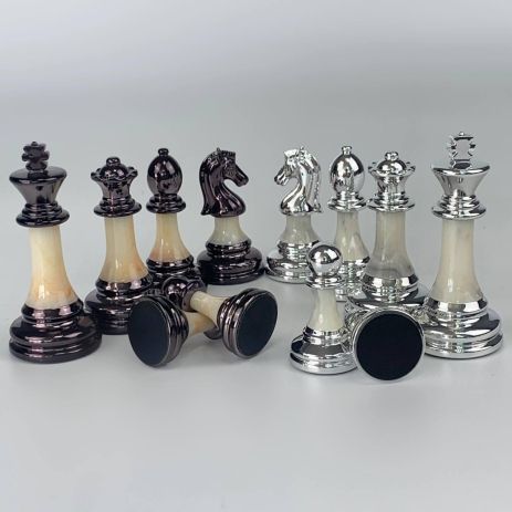 Шахові фігури з акрилу та металу для гри шахи