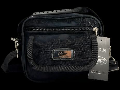 Текстильна сумка 3 л через плече на чотири відділення, чорна Текстильна сумка 3 л через плече на чотири відділення, чорна