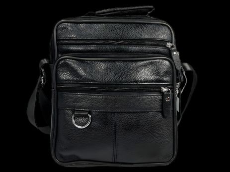 Чорна водонепроникна сумка через плече на чотири відділення Чорна водонепроникна сумка через плече на чотири відділення