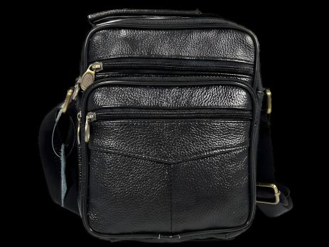 Натуральна шкіряна сумка через плече з п'ятьма відділеннями чорного кольору