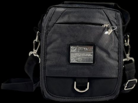 Черная сумка через плечо на четыре отделения с молнией и липучкой