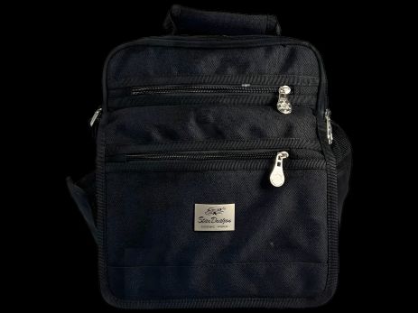 Сумка через плече на шість відділень, об'ємом 12 л, текстиль, з ручками для переносу, чорного кольору Сумка через плече на шість відділень, об'ємом 12 л, текстиль, з ручками для переносу, чорного кольору