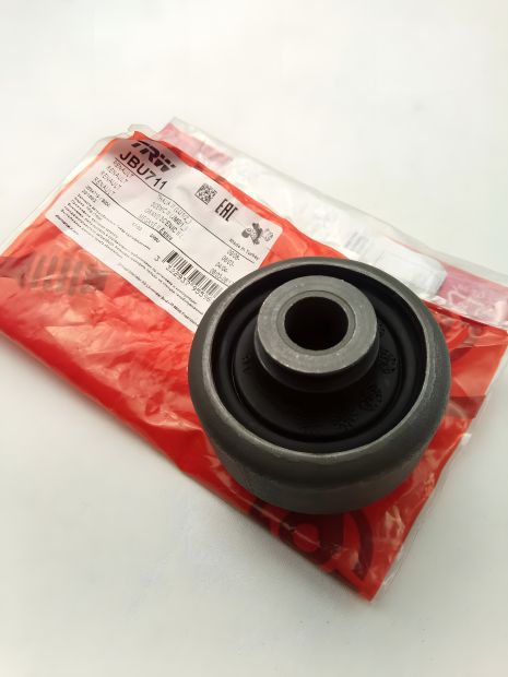 Сайлентблок важеля переднього (задній) Kangoo II, TRW (JBU711) (8200041166) Сайлентблок важеля переднього (задній) Kangoo II, TRW (JBU711) (8200041166)