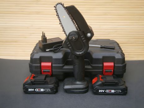Ланцюгова міні пилка акумуляторна Mini Electric 20V з двома акумуляторами в кейсі
