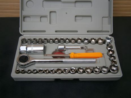 Інструментів набір Aiwa 40 предметів в кейсі Інструментів набір Aiwa 40 предметів в кейсі