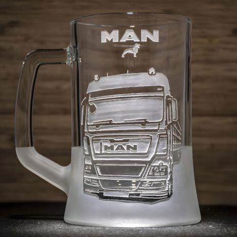 Подарочный бокал для пива с гравировкой "Водителю грузовика MAN Зерновоз"