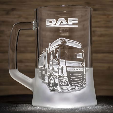 Бокал для пива с гравировкой DAF фура - подарок дальнобойщику