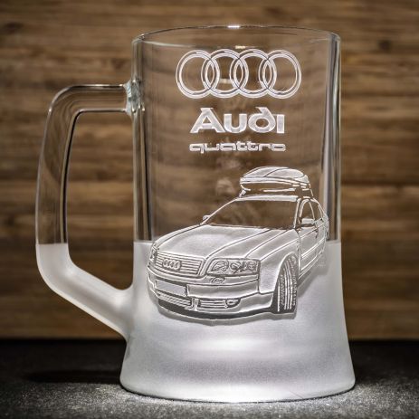 Пивний келих з гравіюванням автомобіля Audi Quattro Ауді Кватро - подарунок для автомобіліста