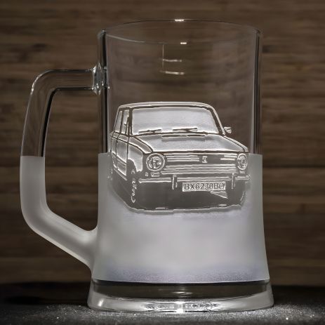 Пивной бокал с гравировкой автомобиля ВАЗ 2101 Жигули Копейка - подарок автофанам Пивной бокал с гравировкой автомобиля ВАЗ 2101 Жигули Копейка - подарок автофанам