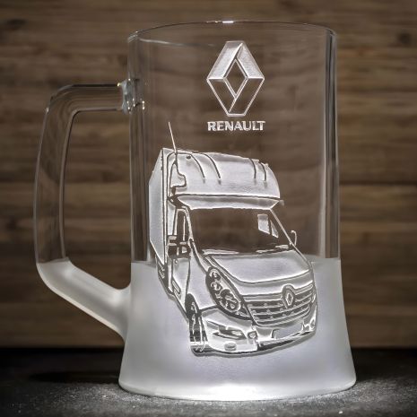 Пивной бокал с гравировкой автомобиля Renault Master Рено Мастер - подарок для автолюбителя