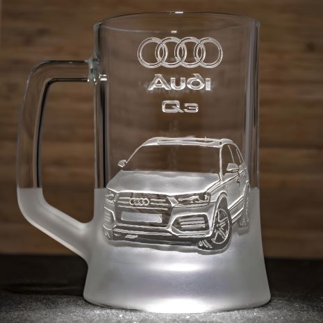 Пивний келих з гравіюванням автомобіля Audi Q3 Ауді - подарунок для автомобіліста Пивний келих з гравіюванням автомобіля Audi Q3 Ауді - подарунок для автомобіліста