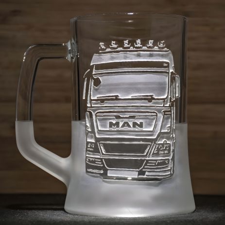Бокал для пива с гравировкой грузовик MAN, подарок водителю-дальнобойщику!
