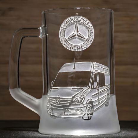 Пивной бокал с гравировкой автомобиля Mercedes Sprinter - отличный подарок для автолюбителя Пивной бокал с гравировкой автомобиля Mercedes Sprinter - отличный подарок для автолюбителя