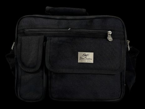 Черная сумка через плечо, пять отделений, объем 15 л