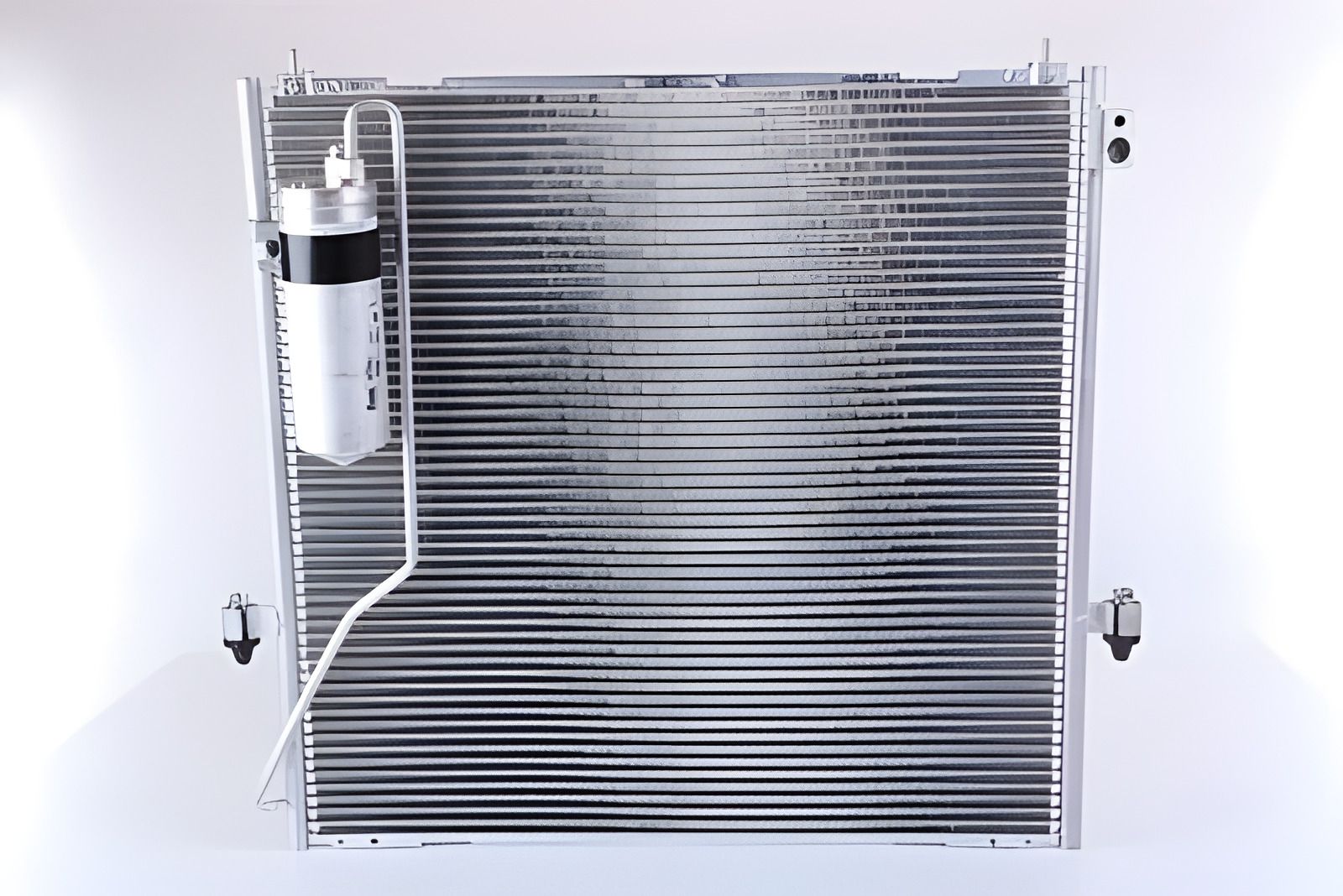 Конденсор радіатор кондиціонера MITSUBISHI PAJERO, AVA COOLING (MT5269D) Конденсор радіатор кондиціонера MITSUBISHI PAJERO, AVA COOLING (MT5269D)