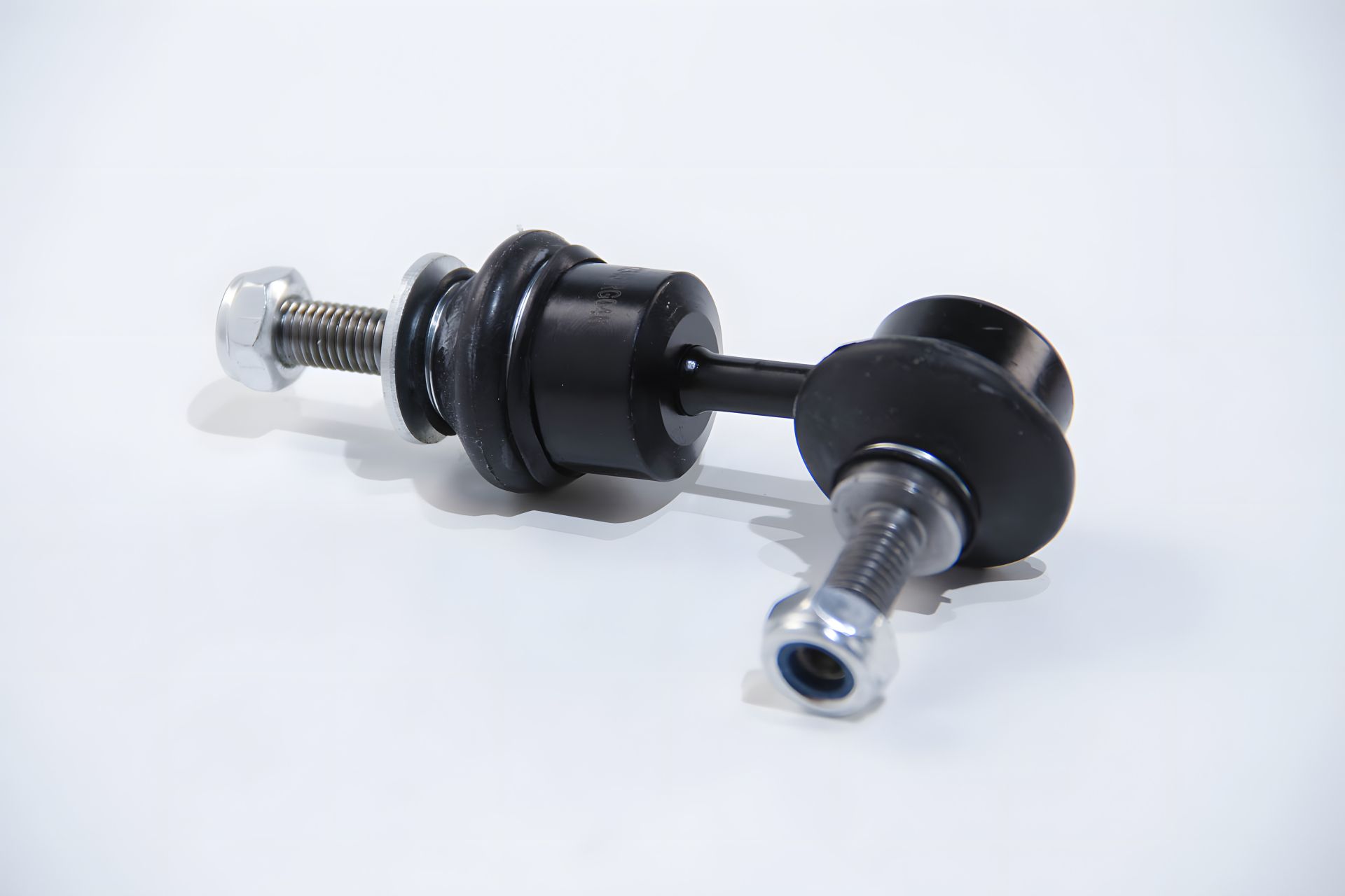 Задняя тяга стабилизатора Ford Mondeo III 00-07, ABS (260291) Задняя тяга стабилизатора Ford Mondeo III 00-07, ABS (260291)