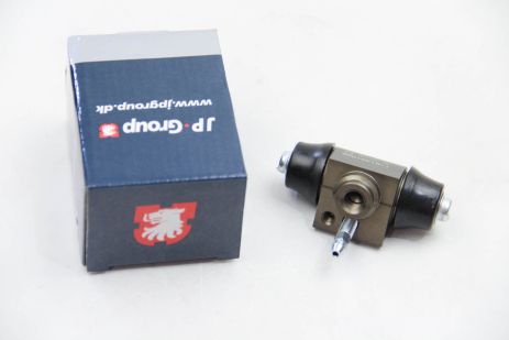 Цилиндр задний тормозной (рабочий) Caddy II/Passat B3/B4/Octavia, JP Group (1161301000) Цилиндр задний тормозной (рабочий) Caddy II/Passat B3/B4/Octavia, JP Group (1161301000)