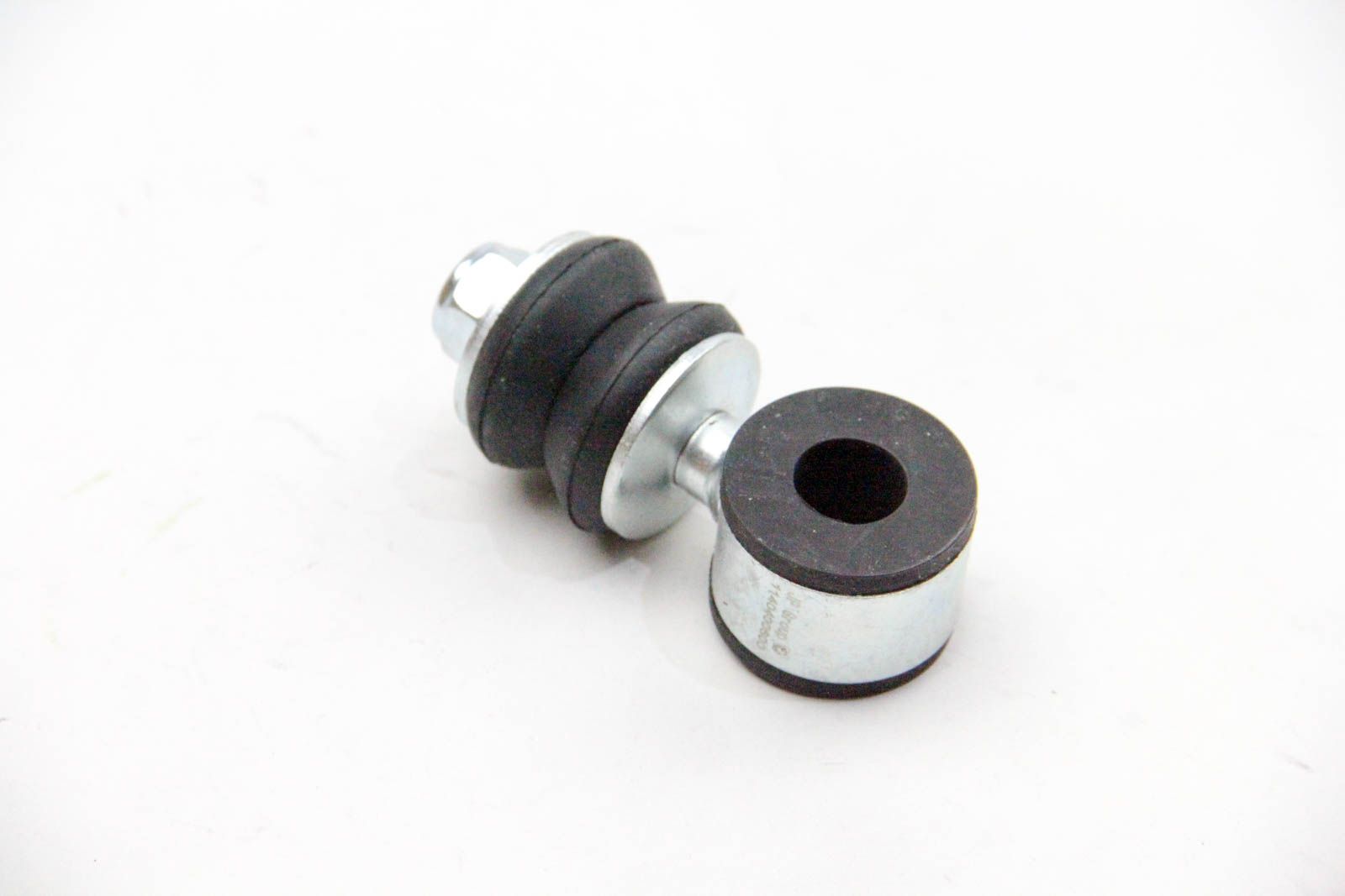 Передняя стабилизаторная тяга VW Golf III/Polo/Caddy II 91-/Amulet 03-, JP Group (1140400600) Передняя стабилизаторная тяга VW Golf III/Polo/Caddy II 91-/Amulet 03-, JP Group (1140400600)