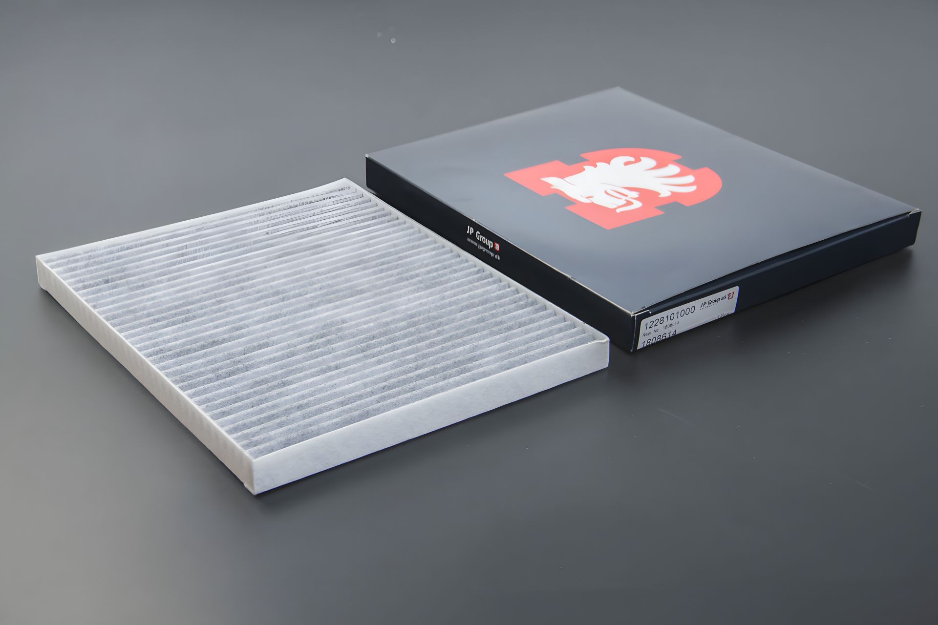 Фильтр салона угольный для Opel Omega B 94-03, JP Group (1228101000) Фильтр салона угольный для Opel Omega B 94-03, JP Group (1228101000)