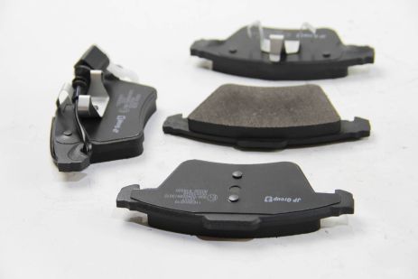 Тормозные колодки передние T5 03-(R16), JP Group 1163609010