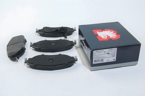 Передні гальмівні колодки з датчиком для VW Passat 10-/Skoda Octavia 12- (TRW), JP Group (1163613310) Передні гальмівні колодки з датчиком для VW Passat 10-/Skoda Octavia 12- (TRW), JP Group (1163613310)