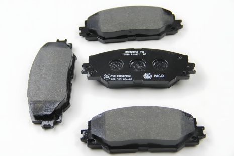 Передние тормозные колодки для Toyota RAV4 06-(139,1x56x17,5), HELLA PAGID (8DB355006861) Передние тормозные колодки для Toyota RAV4 06-(139,1x56x17,5), HELLA PAGID (8DB355006861)