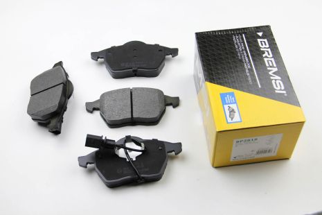 Колодки передние тормозные Passat B5/Audi A4/A6 00-05 (с датчиком), Bremsi (BP2816)