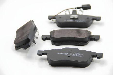 Передні гальмівні колодки Doblo 10- (диск 305mm)(155.2x69.08x20.3), JP Group (1263604010) Передні гальмівні колодки Doblo 10- (диск 305mm)(155.2x69.08x20.3), JP Group (1263604010)