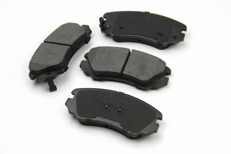 Передние тормозные колодки для Hyundai Tucson 04-10 и Kia Sportage 04-, с датчиком, Bremsi (BP3146)