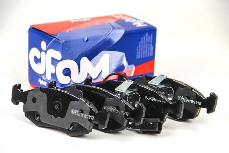 Передние тормозные колодки Linea/Strada/Siena/Albea/Palio/Punto 99-, CIFAM (8222740)